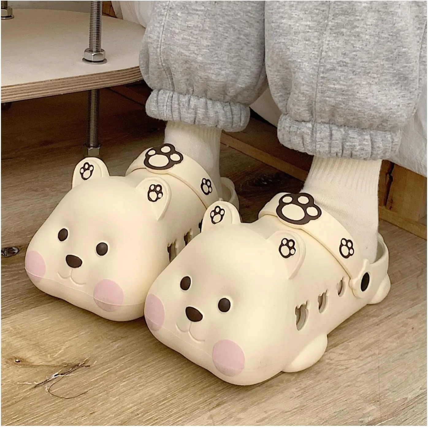 Aoakva Kawaii Slippers Kawaii Clogs Mules for Girls Women Cute Bear Summer Shower Slippers Non-Slip Beach Shoes EVA Soft Durable