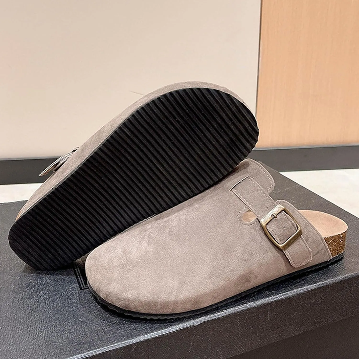 Clogs Slippers Mules House Slippers Corrective shoeswith Arch Support Adjustable Buckle Sandals Suitable for Men Women with Soft Padded Cork Like Insoles Round Toe Shoes