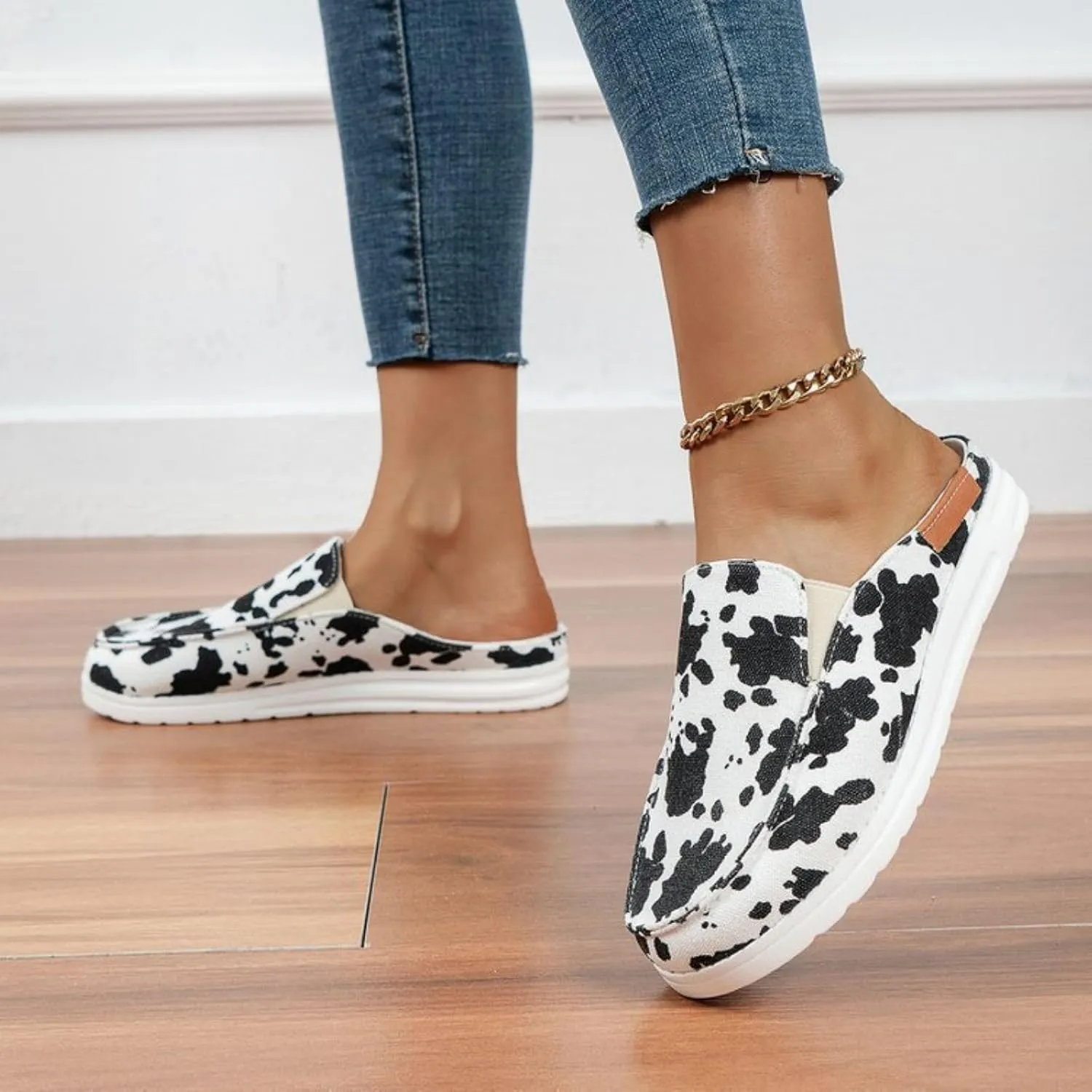 Cow Print Canvas Shoes for Women Closed Toe Slip On Flat Slippers Casual Comfortable Wide Width Print Sandals Breathable Lightweight Walking Mule Sneaker Loafer Going Out Outdoor Sports Loafers