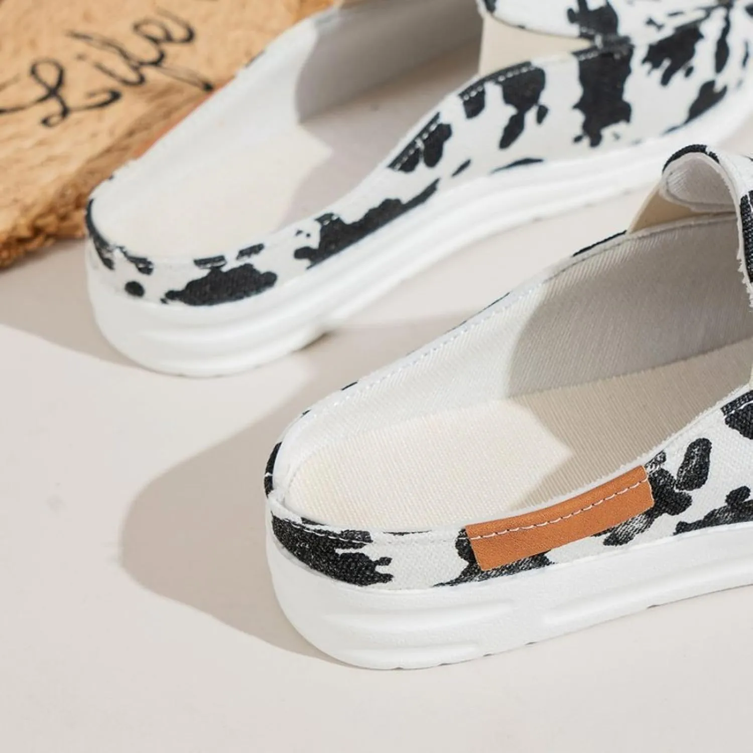 Cow Print Canvas Shoes for Women Closed Toe Slip On Flat Slippers Casual Comfortable Wide Width Print Sandals Breathable Lightweight Walking Mule Sneaker Loafer Going Out Outdoor Sports Loafers