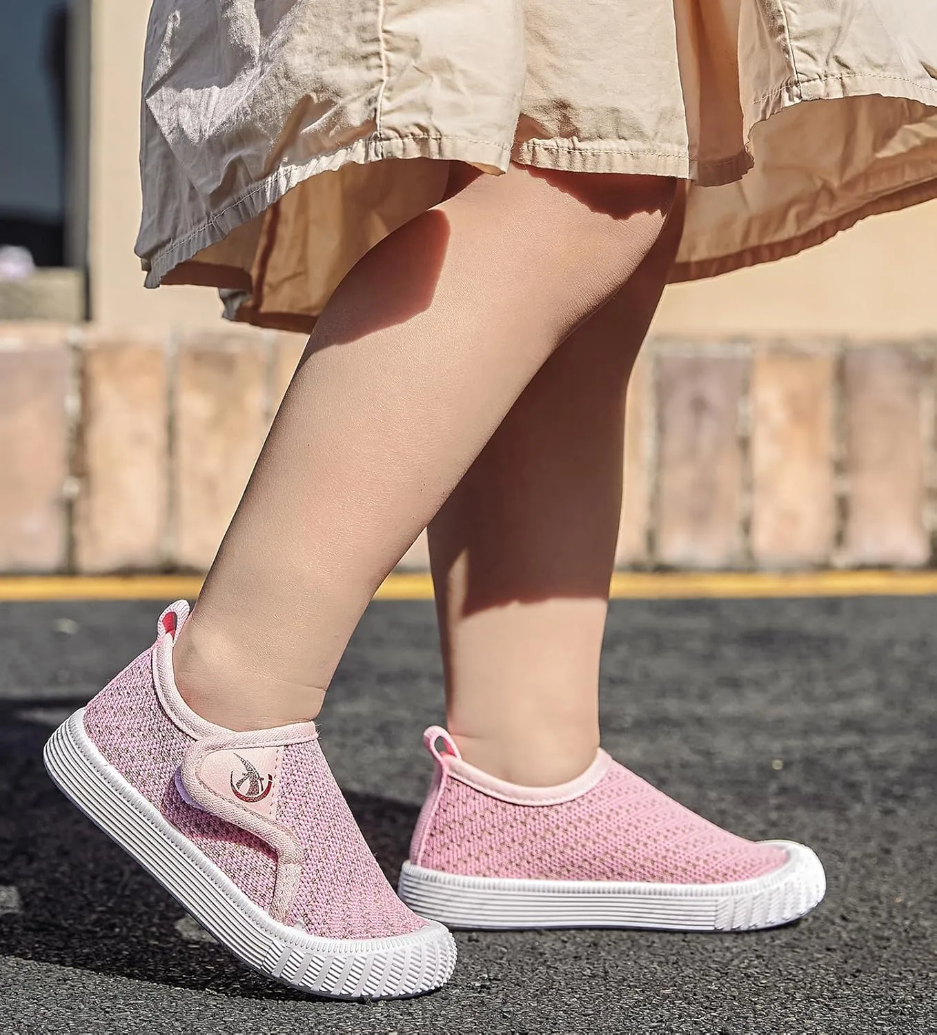 DADAWEN Boys Girls Toddler Sneakers Kids Lightweight Walking Shoes Mesh Breathable Tennis Shoes for Toddler/Little Kids