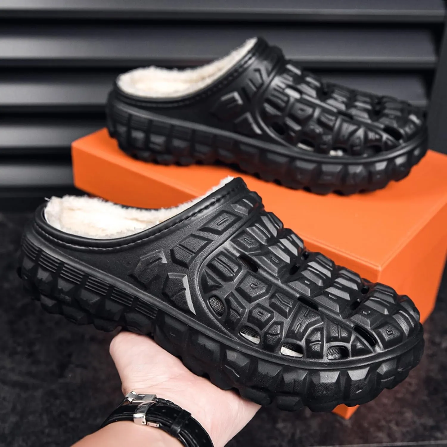 Eliogn Women's and Men's Winter Warm Slippers with Fleece Lining Breathable Clogs Garden Mules for Adults Unisex Home Slippers