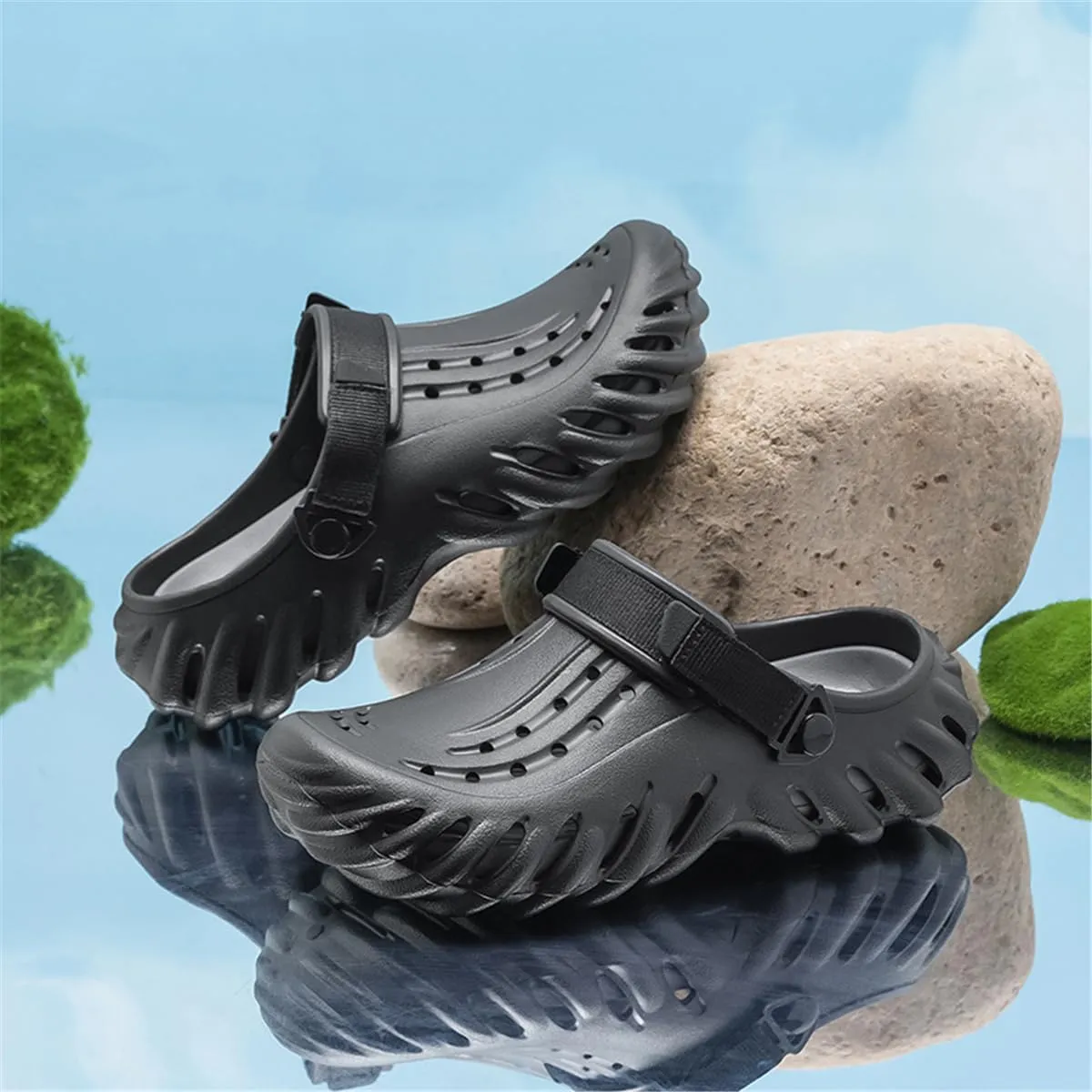 Fashion clogs for men non slip and comfortable foam runner cloud slides for indoor and outdoor pillows sandals for women trendy and classic summer beach shoes slippers