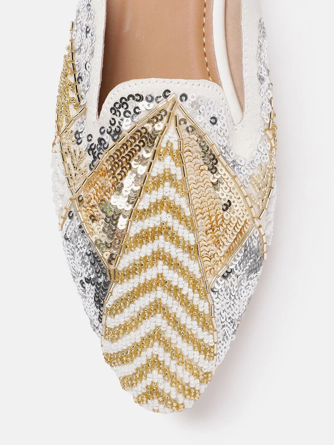 House of Pataudi Women Embellished Ethnic Mules