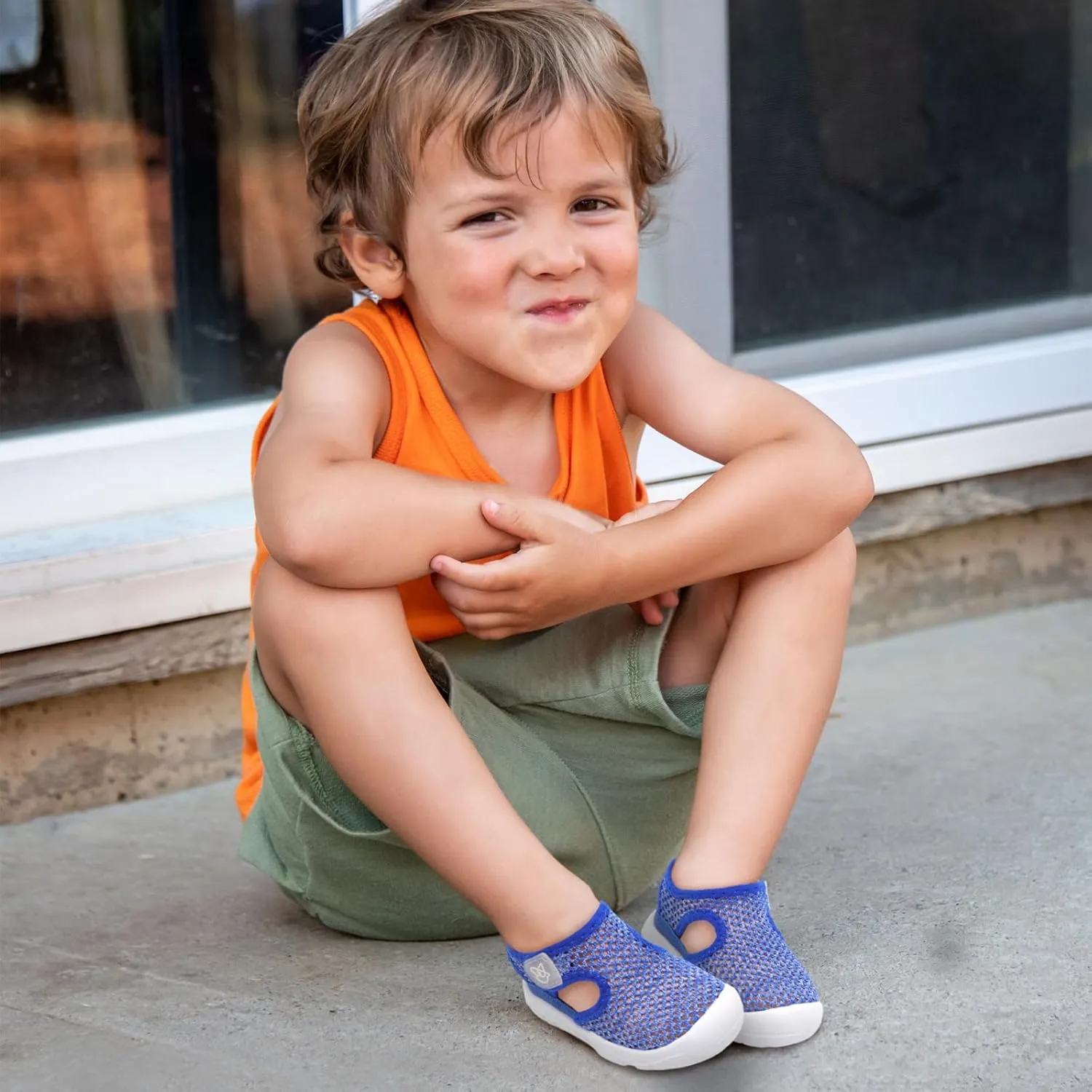 LeIsfIt Toddler Sandals Boys Girls Wide Sandals Kids Water Sandals Barefoot Water Shoes for Beach Swim Lightweight Closed Toe Summer Sandals