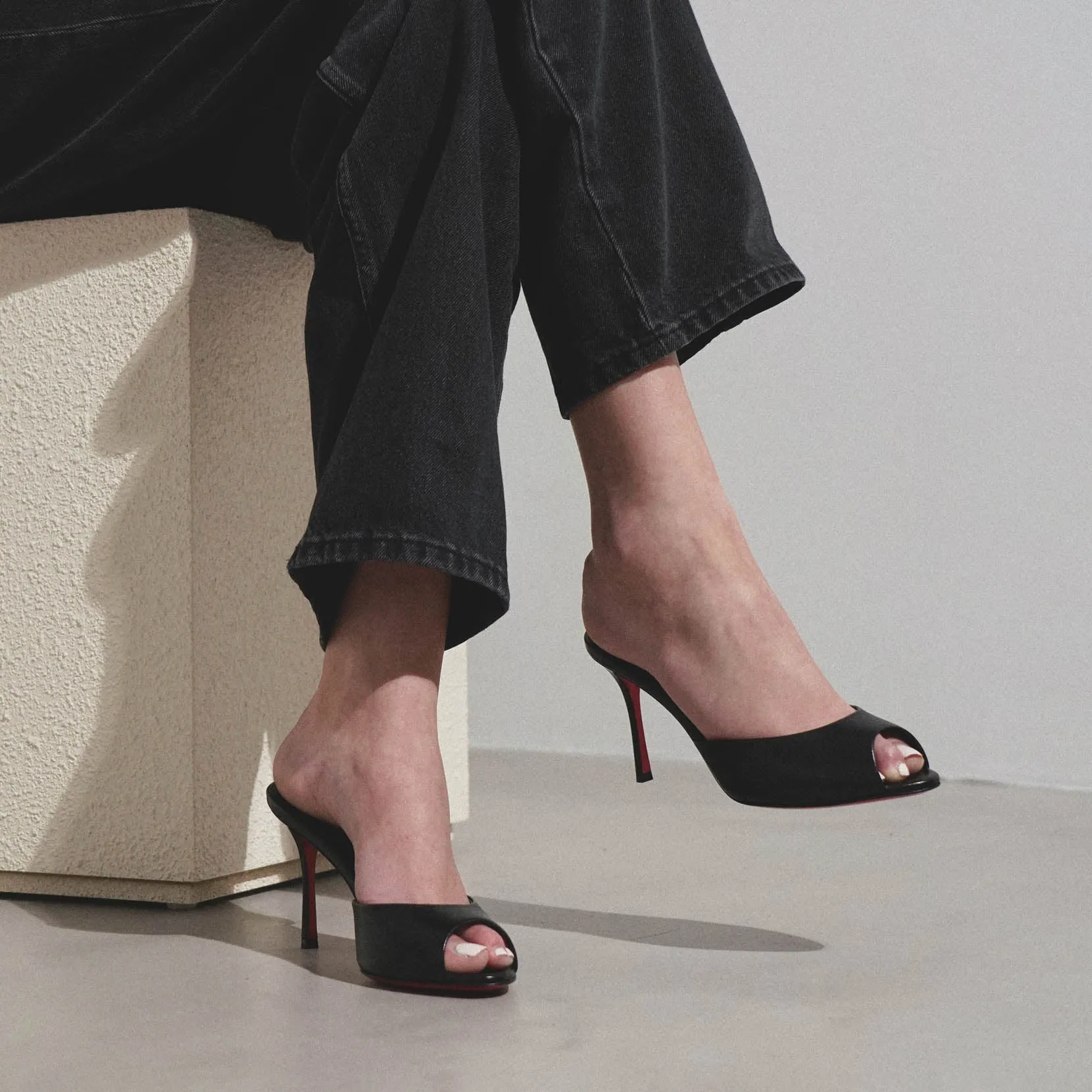 Me Dolly 85 black leather mules