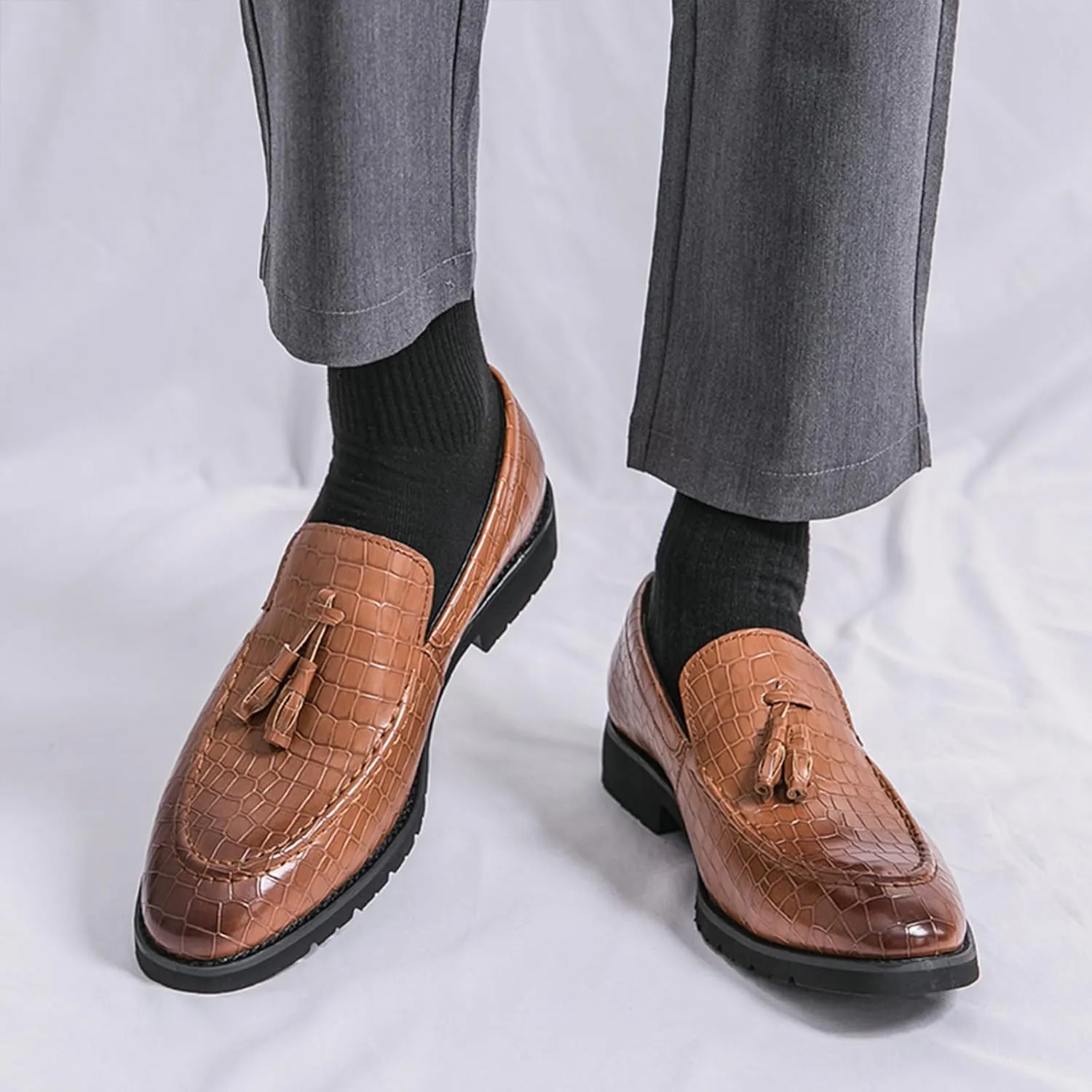 Men's Fashion Alligator Printed Tassel Loafers Pointed Toe Slip-On Low Top Leather Penny Loafers Business Wedding Dress Oxford Shoes