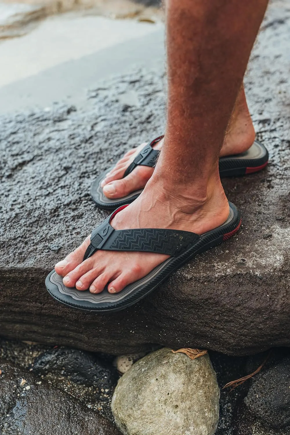 OLUKAI Awiki Men's Beach Sandals, Quick-Dry Flip-Flop Slides, Water Resistant Lining & Wet Grip Soles, All-Day Comfort & Arch Support