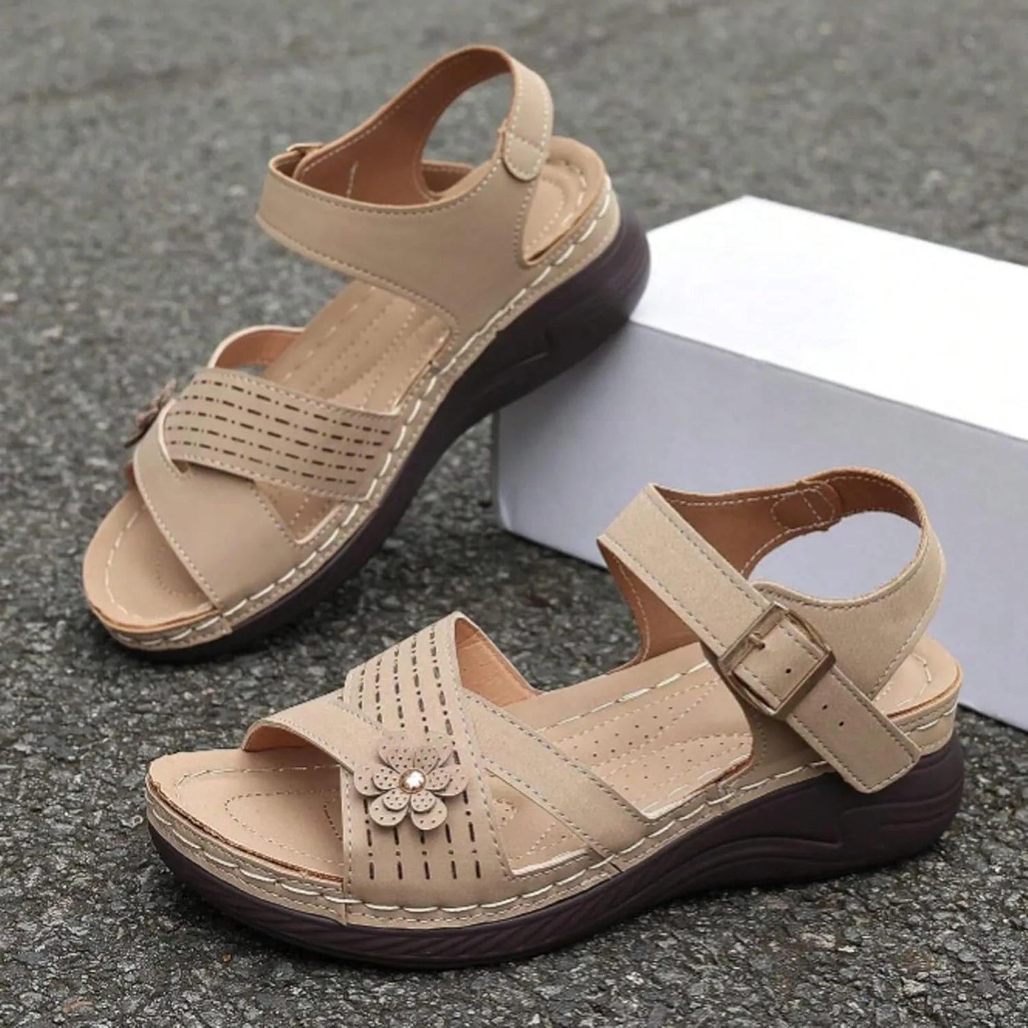 Orthopedic Wide Sandals for Women 2025,Strappy Arch Support Flat Wedge Sandals Walking Sandals Women Open Toe & Ankle Strap Comfortable Platform Slip-On Shoe for Summer Beach, Casual