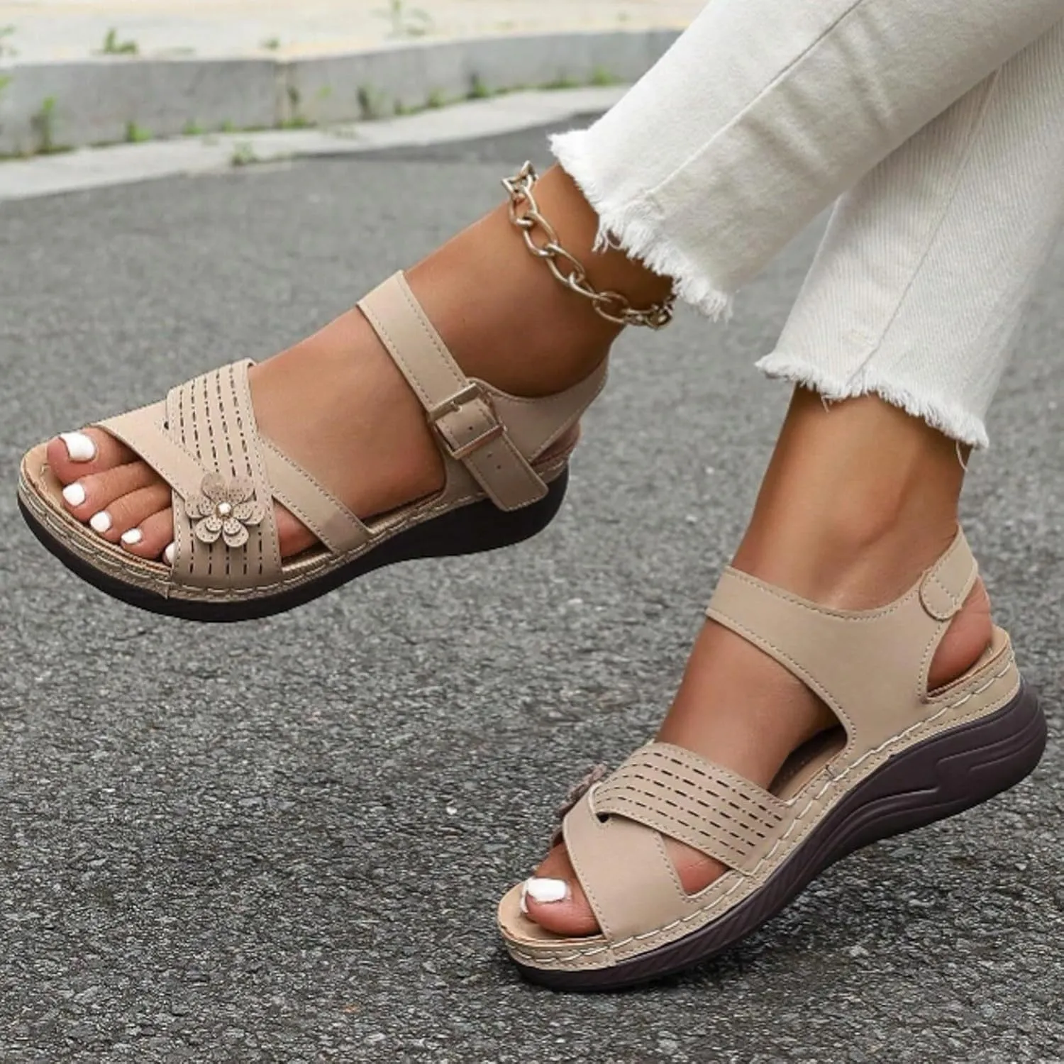 Orthopedic Wide Sandals for Women 2025,Strappy Arch Support Flat Wedge Sandals Walking Sandals Women Open Toe & Ankle Strap Comfortable Platform Slip-On Shoe for Summer Beach, Casual