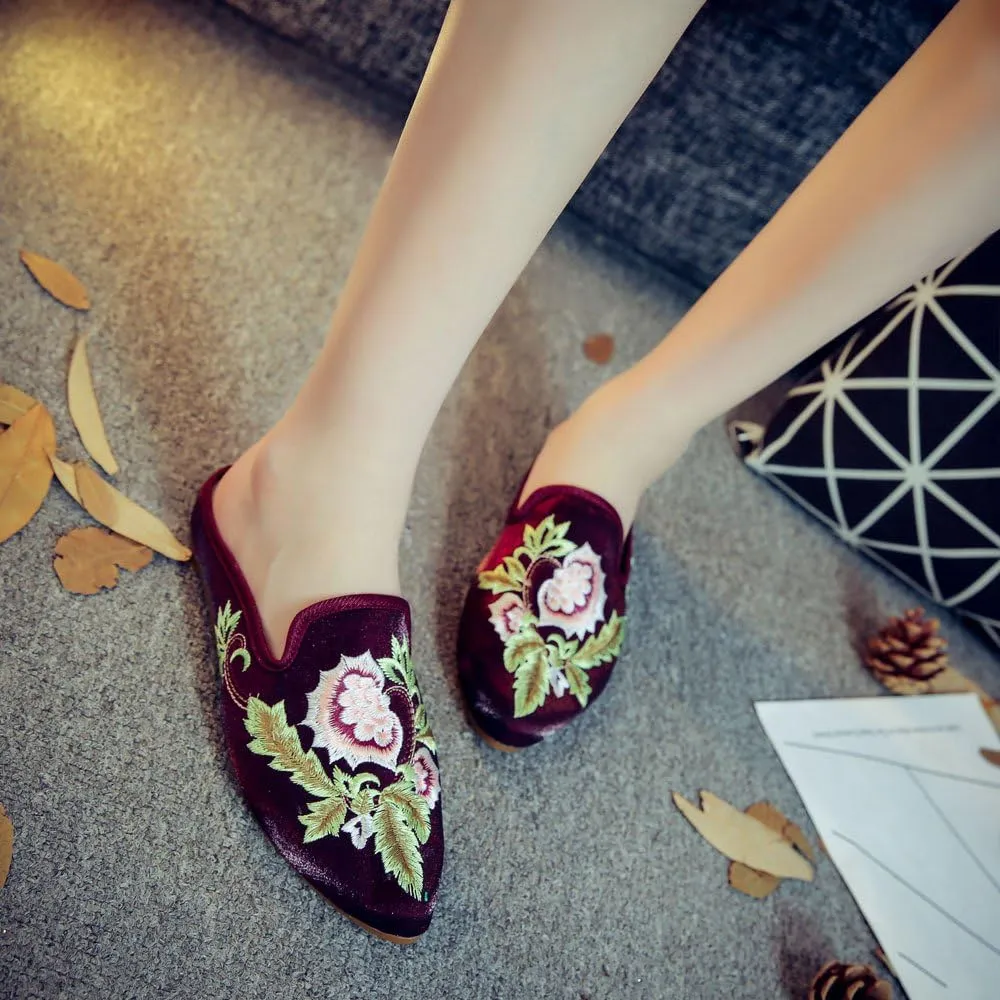 Qhome Women's Chinese Floral Embroidery Pointed-Toe Comfortable Satin Casual Mules House Pumps Slippers Shoes