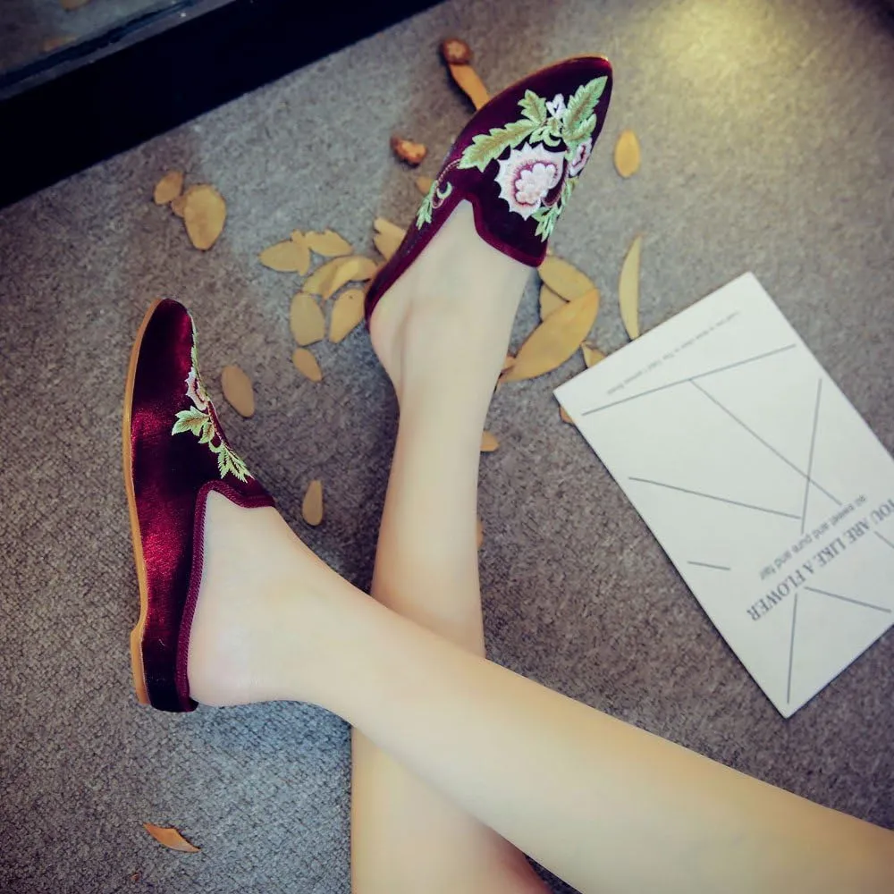 Qhome Women's Chinese Floral Embroidery Pointed-Toe Comfortable Satin Casual Mules House Pumps Slippers Shoes