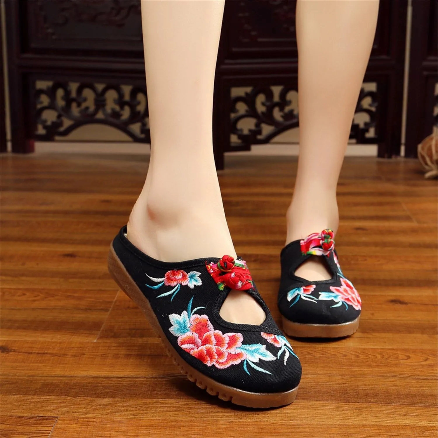 Qhome Women's Floral Embroidery Comfortable Casual Canvas Mules House Slippers Oxford Shoes