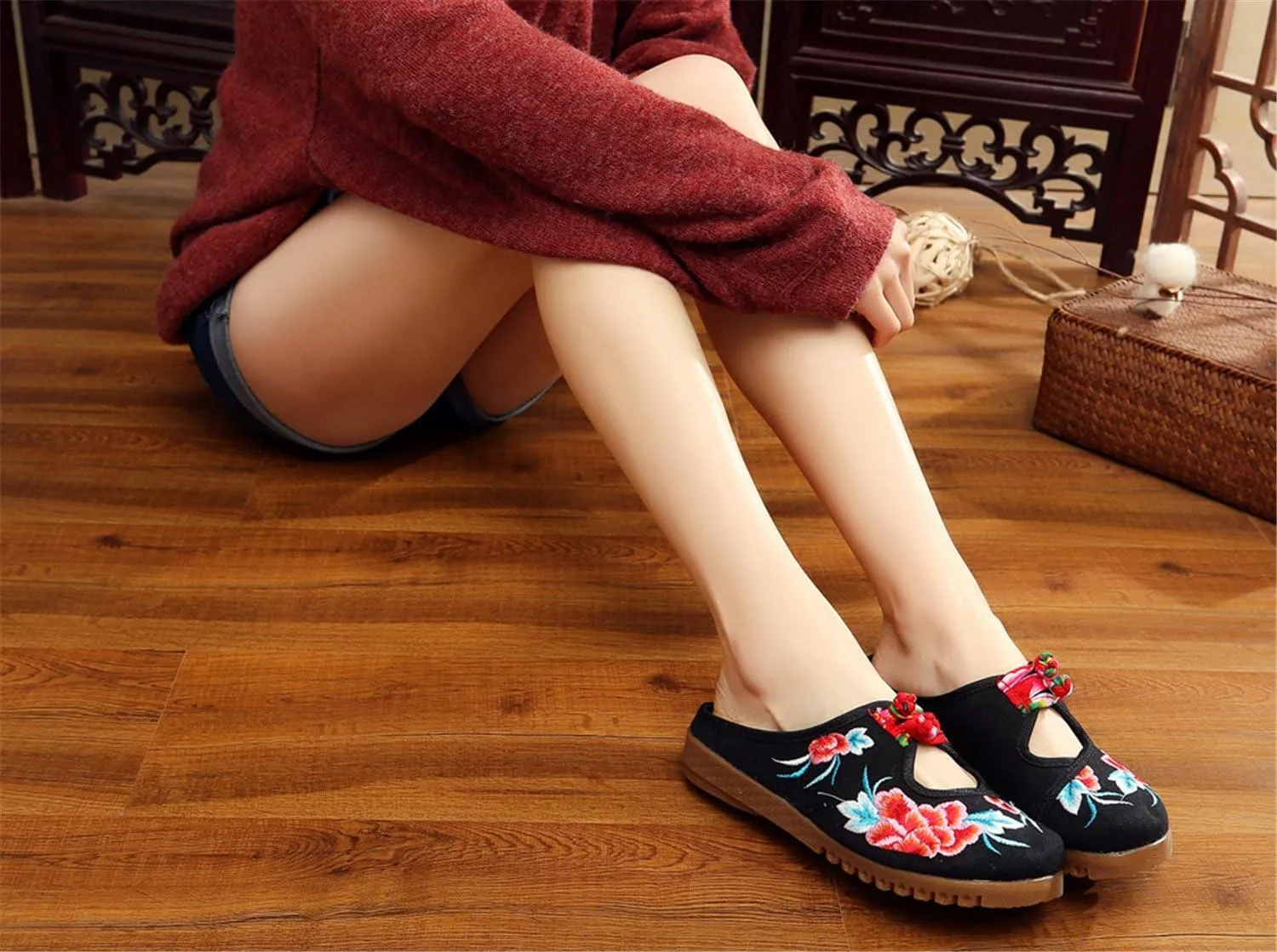 Qhome Women's Floral Embroidery Comfortable Casual Canvas Mules House Slippers Oxford Shoes