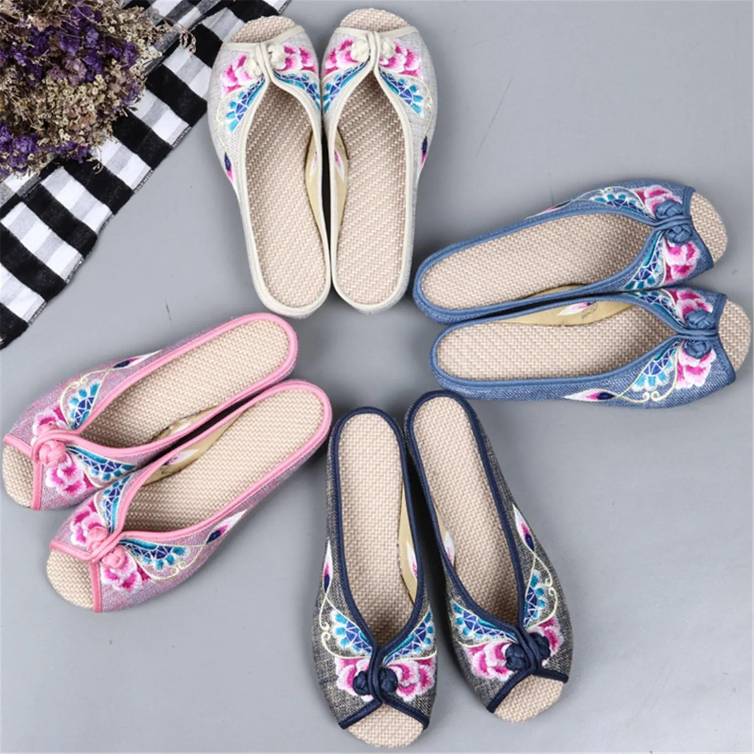 Qhome Women's Floral Embroidery Comfortable Casual Canvas Mules House Slippers Shoes