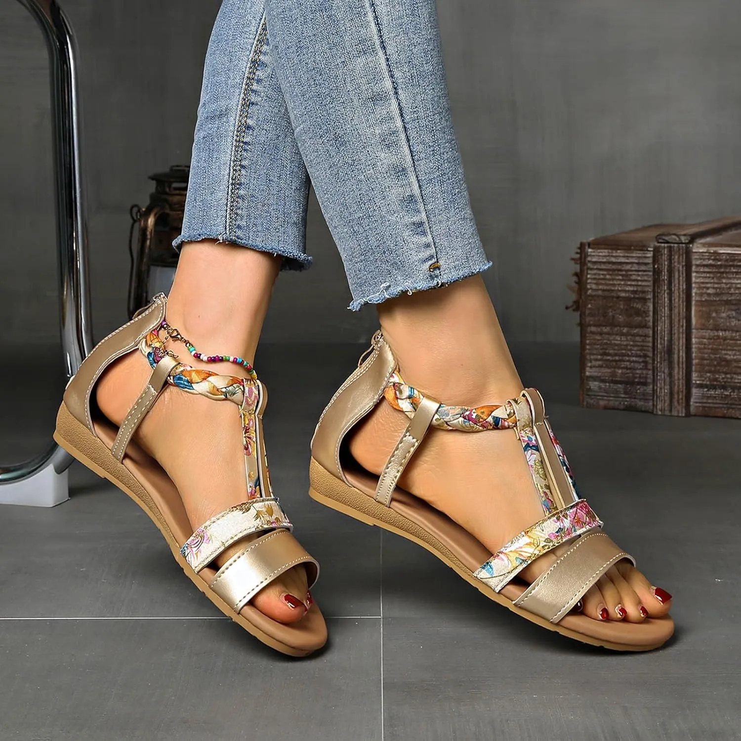 Sandals for Women Trendy Wide Width Sandals Dressy Strappy Flat Sandals Summer Beach Sandal Open Toe Breathable Shoes