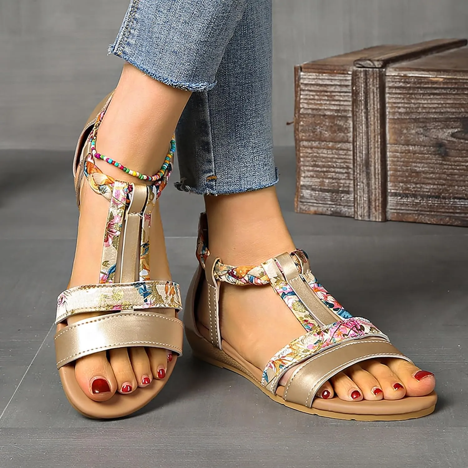 Sandals for Women Trendy Wide Width Sandals Dressy Strappy Flat Sandals Summer Beach Sandal Open Toe Breathable Shoes