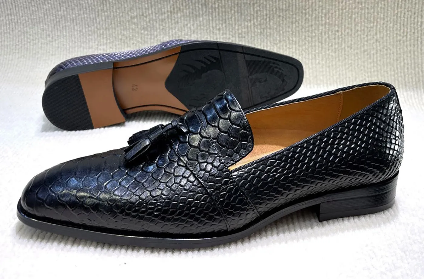 Santimon Men’s Slip On Dress Casual Shoes – Comfort Luxury Leather Tassel Loafers for Business, Office, Party & Wedding
