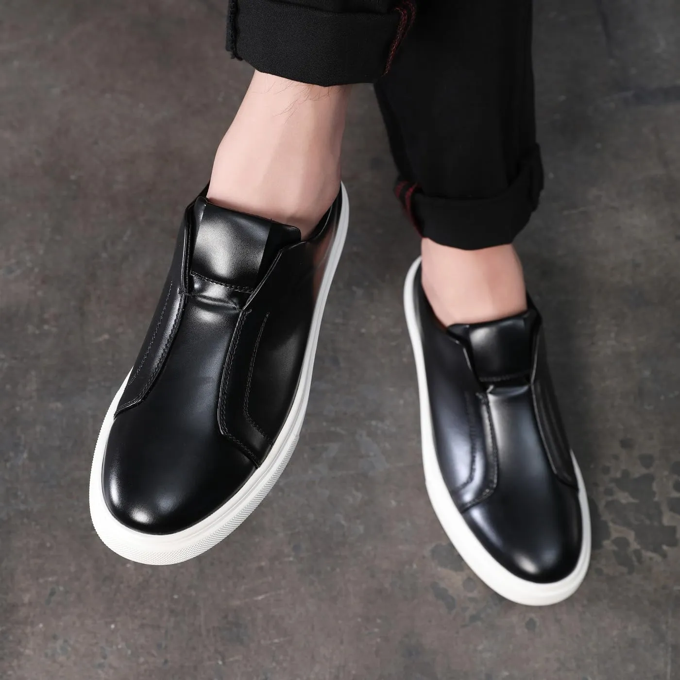 Santimon Men's Slip-On Loafers, Flat EVA Sole, Round Toe Driving Casual Office Business Shoes for Men