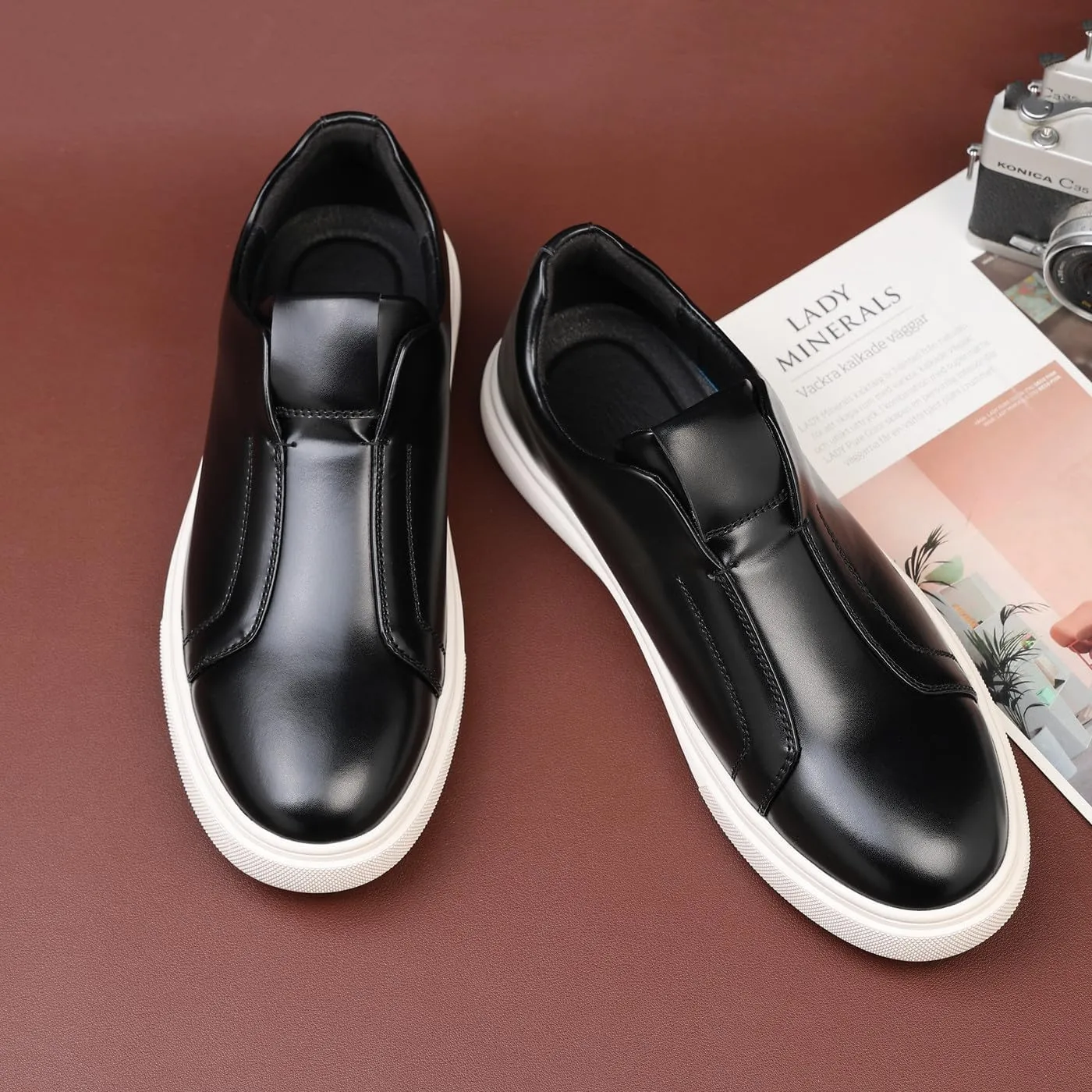 Santimon Men's Slip-On Loafers, Flat EVA Sole, Round Toe Driving Casual Office Business Shoes for Men