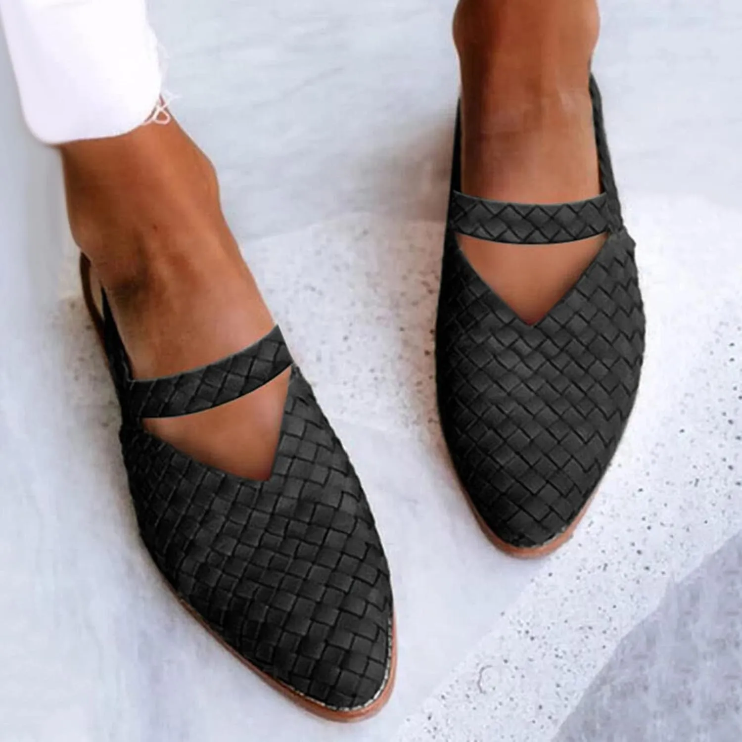 Weave Sandal for Women Fashion Pointed Toe Closed Toe Cutout Strap Buckle Low Heel Casual Shoes Summer Comfortable Flat Slides Mules Shoes