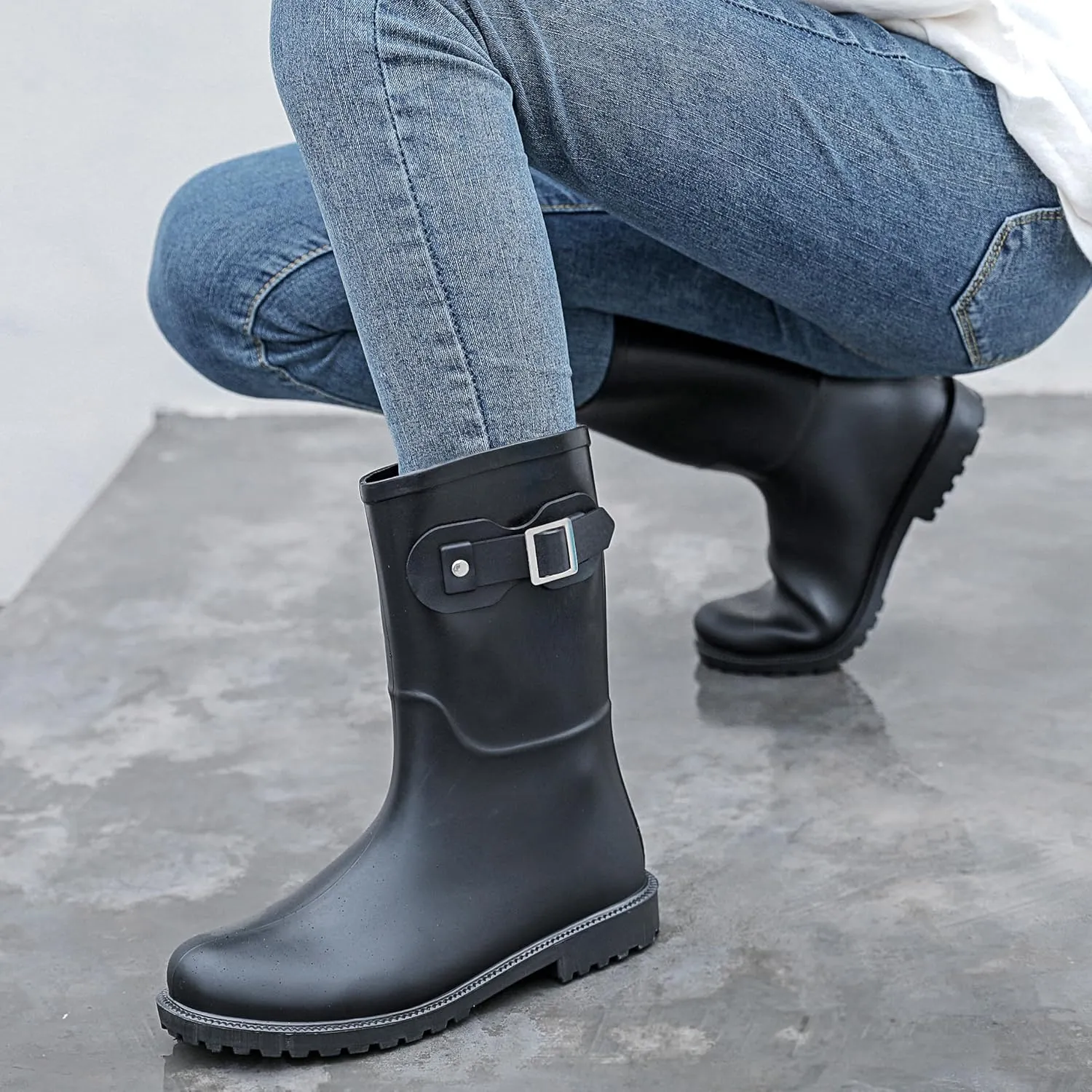 women mid calf rain boots Waterproof Garden Shoes Anti-Slipping Fashion Rubber Out Work rain Shoes