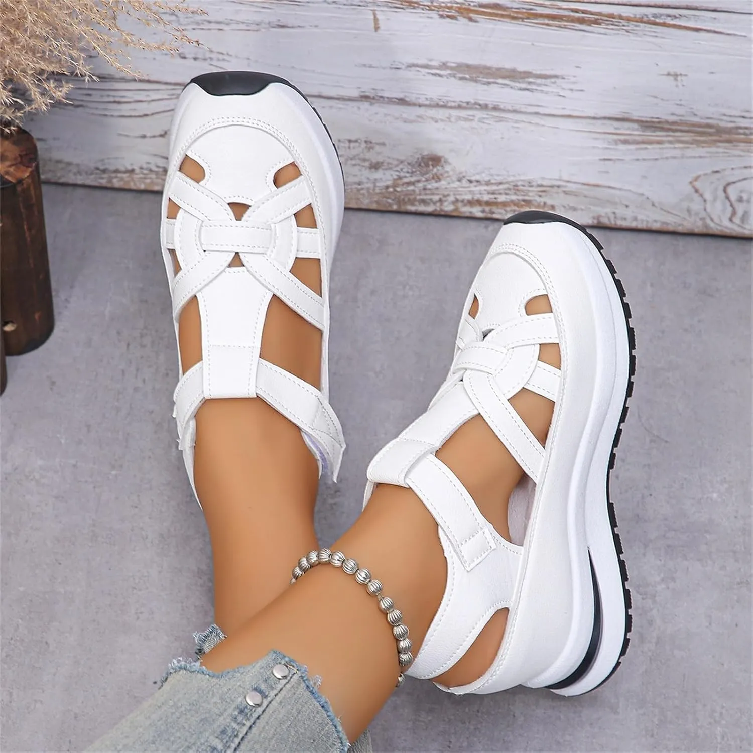 Women's Sandals Summer 2025 Hollow Out Sandals Sport Walking Shoes Breathable Plus Size Casual Sandal Closed Toe Platform Sandal Casual Stylish Roman Shoes 2025