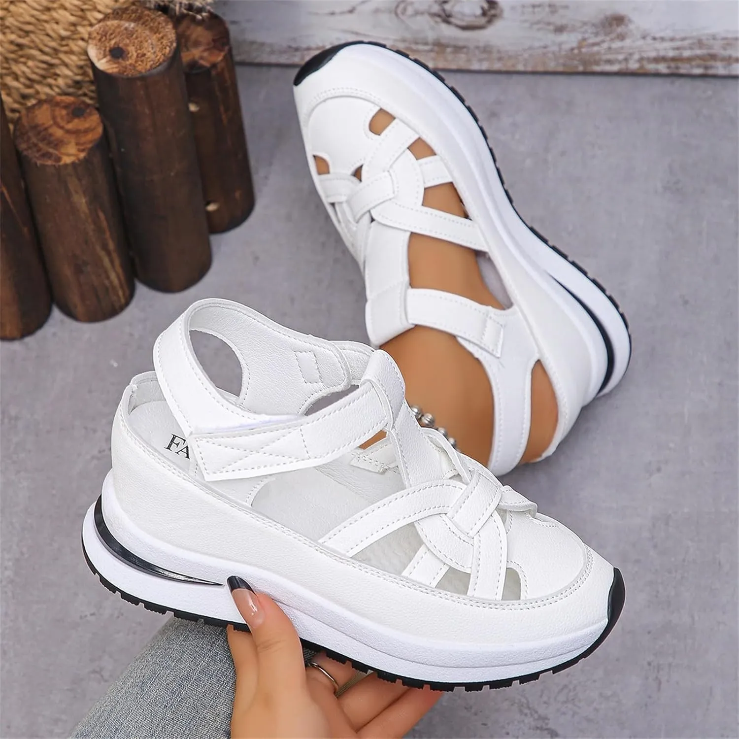 Women's Sandals Summer 2025 Hollow Out Sandals Sport Walking Shoes Breathable Plus Size Casual Sandal Closed Toe Platform Sandal Casual Stylish Roman Shoes 2025