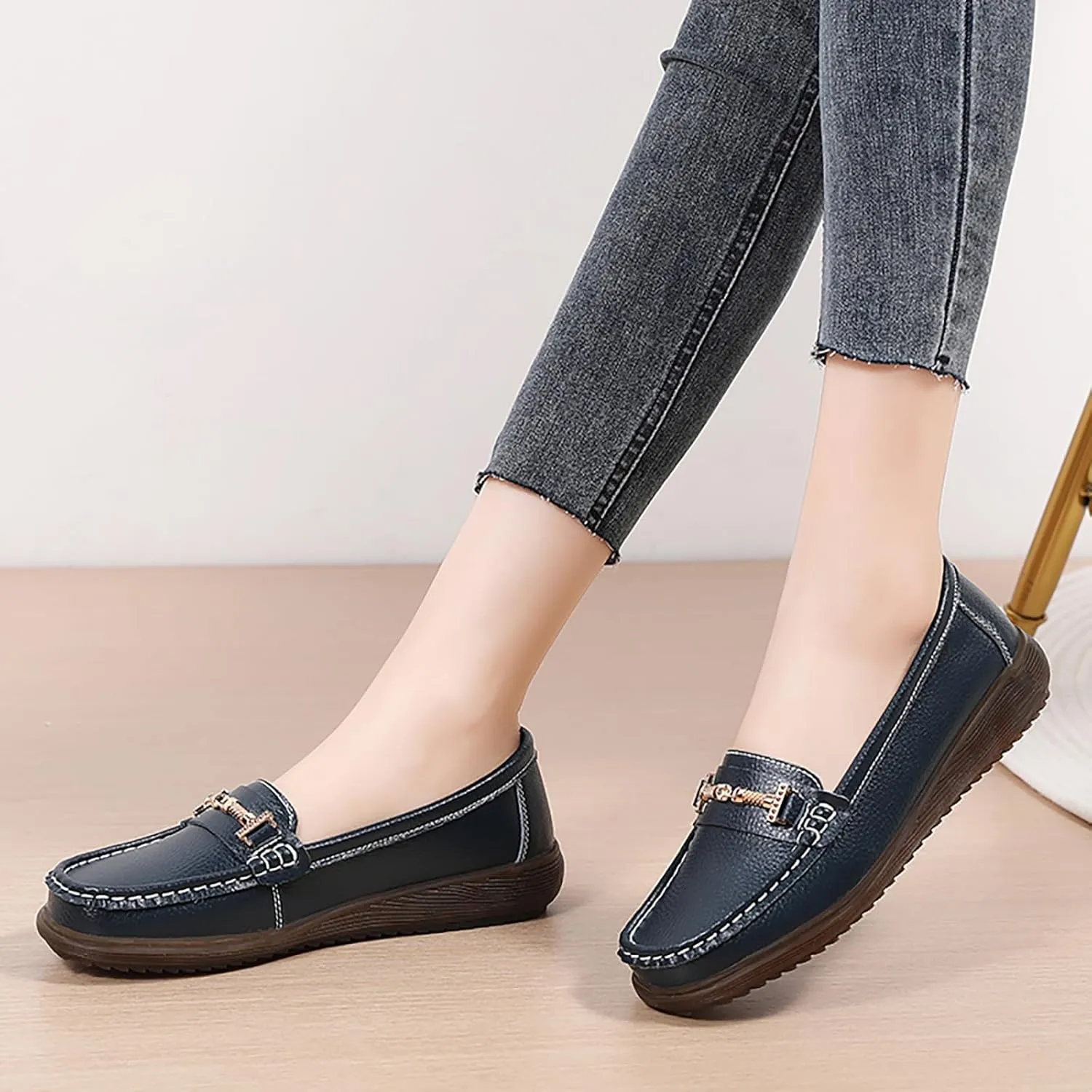 Women's Wide Width Loafers Comfort Slip on Shoes Walking Shoes for Ladies Mocassins Driving Shoe