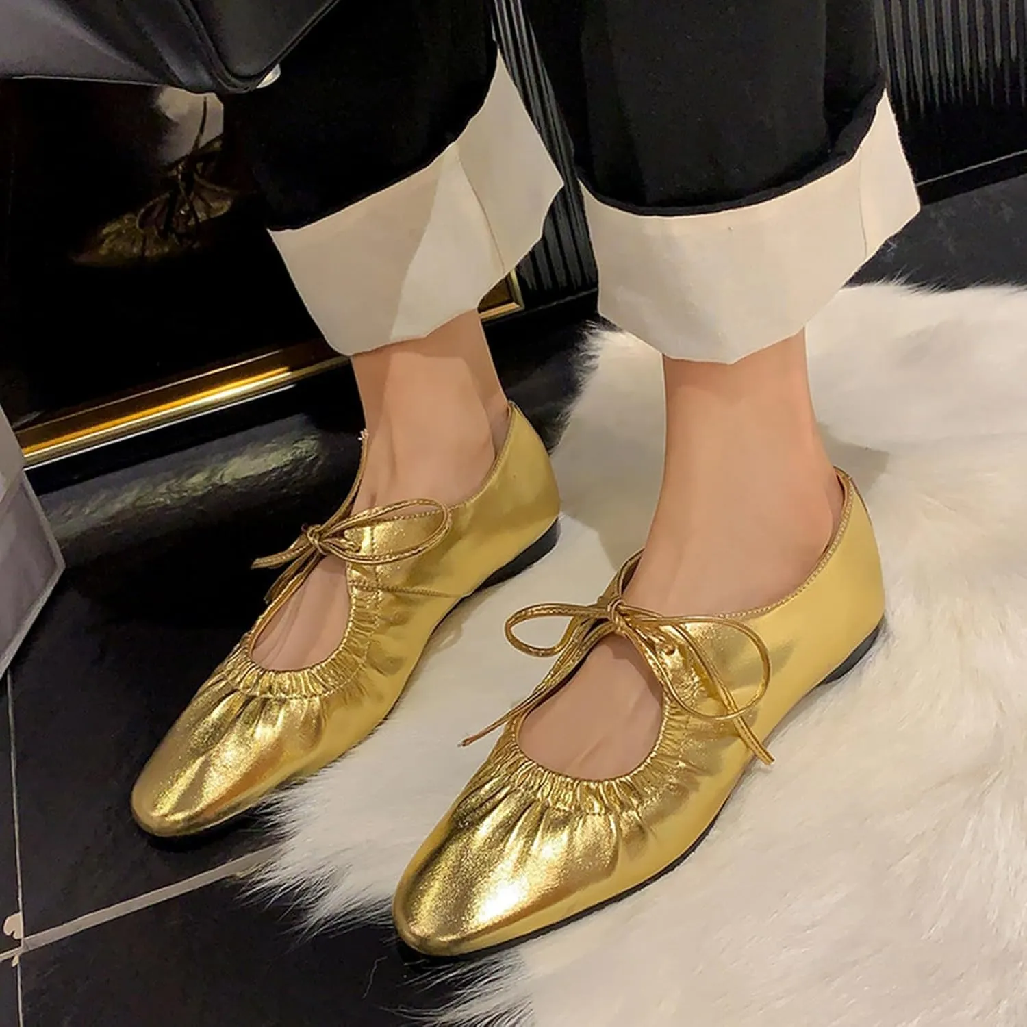 Women's Wrinkled Leather Lace Up Flat Mules Fashion Lace Up Closed Round Toe Shallow Mouth Ballet Shoes Comfortable Lightweight Luxury Casual Business Wedding Dress Shoes